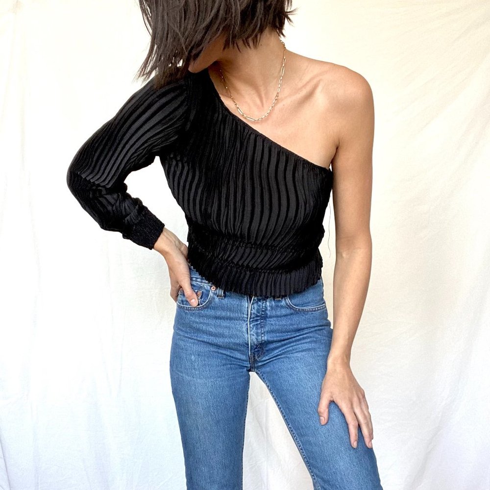 Vintage Plisse One-shoulder top
